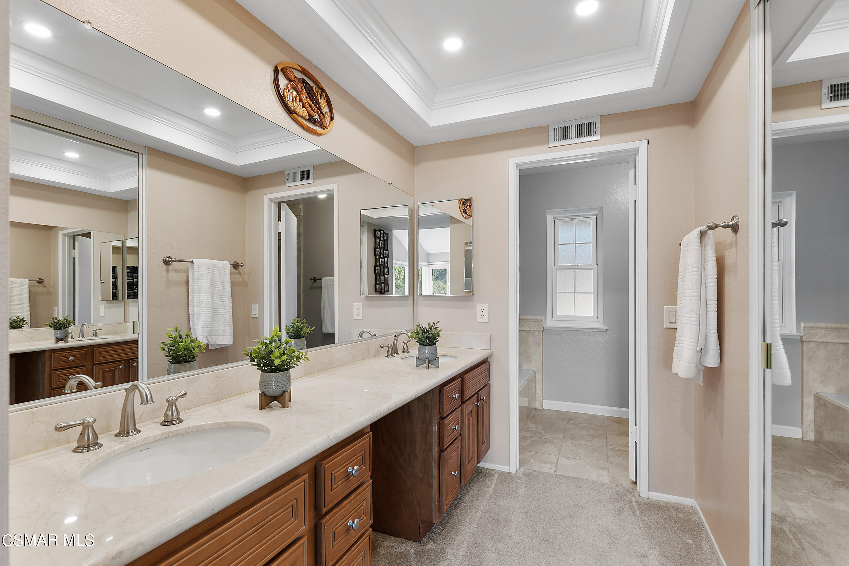 385 Longbranch Road Simi Valley, CA 93065 - Photo 34 of 77 385 Longbranch Rd Simi Valley 2-39