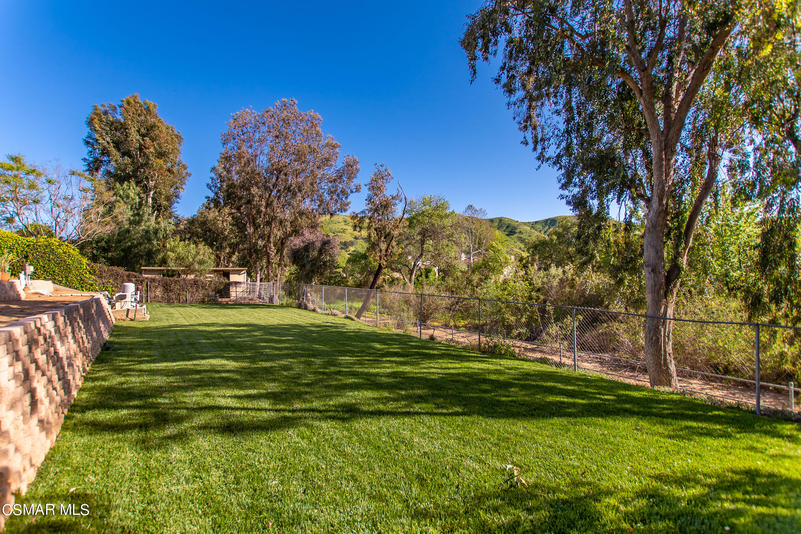 385 Longbranch Road Simi Valley, CA 93065 - Photo 48 of 77 385 Longbranch Rd Simi Valley 2-57