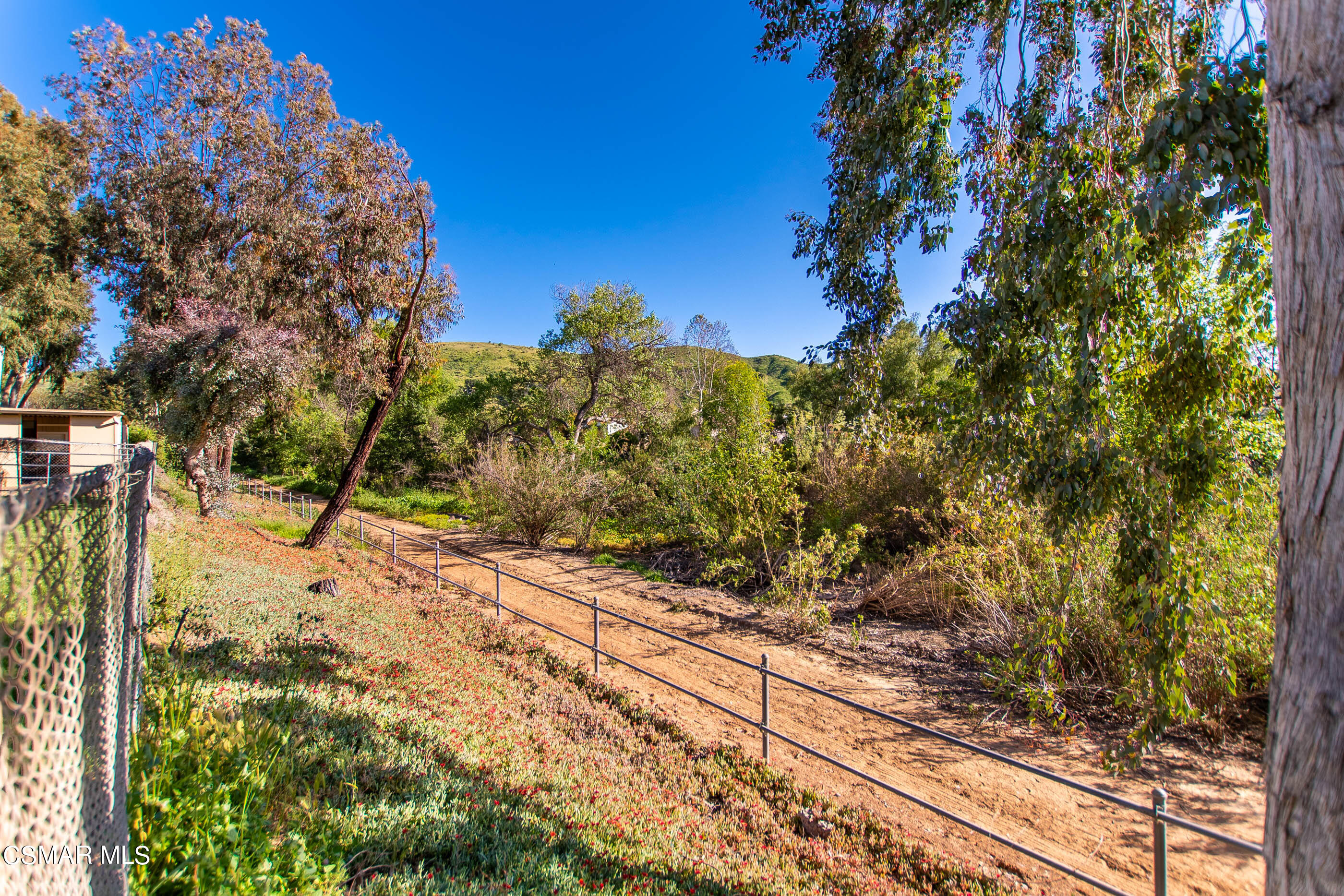 385 Longbranch Road Simi Valley, CA 93065 - Photo 49 of 77 385 Longbranch Rd Simi Valley 2-59