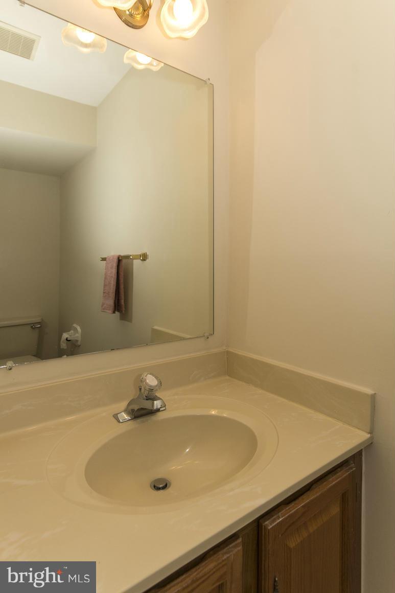67 Rhodes Place Lutherville-Timonium, MD 21093 - Photo 11 of 29 Bath