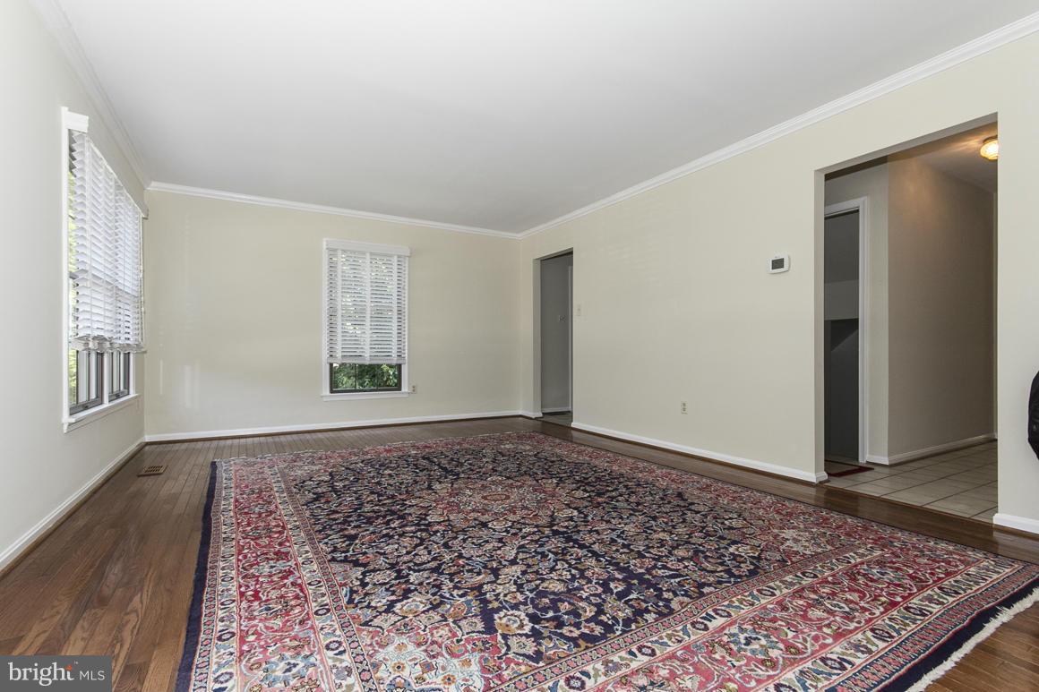 67 Rhodes Place Lutherville-Timonium, MD 21093 - Photo 13 of 29 Living Room