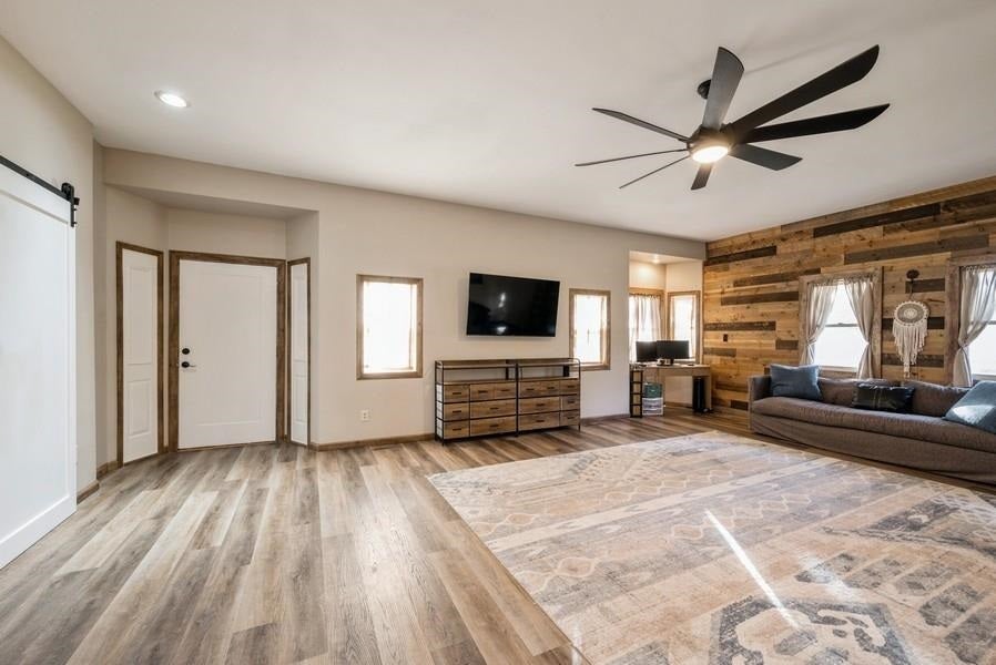 3673 Lewis Bottoms Road Palo, IA 52324 - Photo 3 of 49 Gallery Image 3