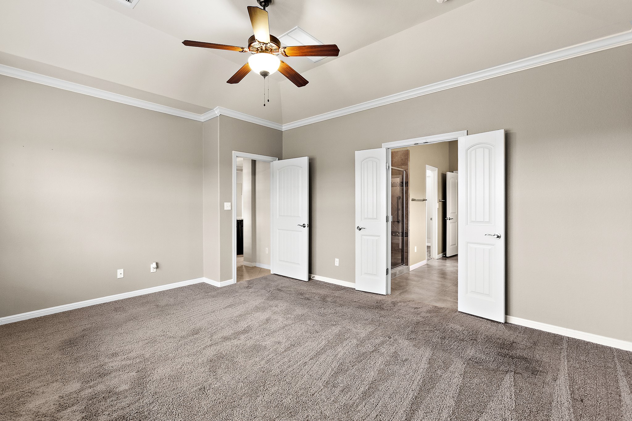 224 Tavish Trail Austin, TX 78738 - Photo 17 of 40 a view of an empty room with a ceiling fan