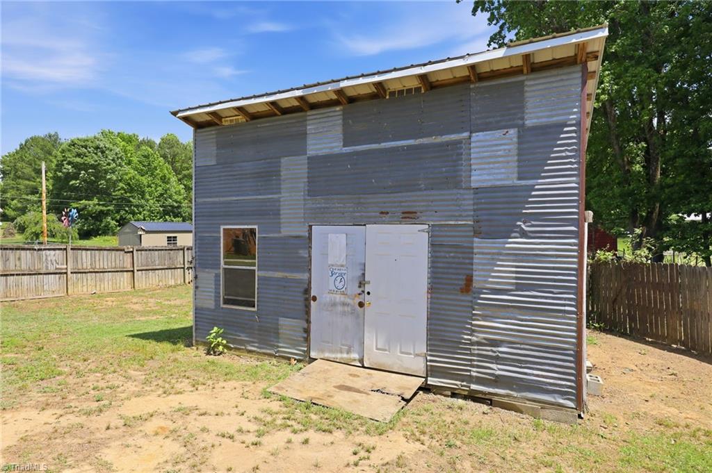 6997 Arden Road Thomasville, NC 27360 - Photo 31 of 42 Storage Bldg