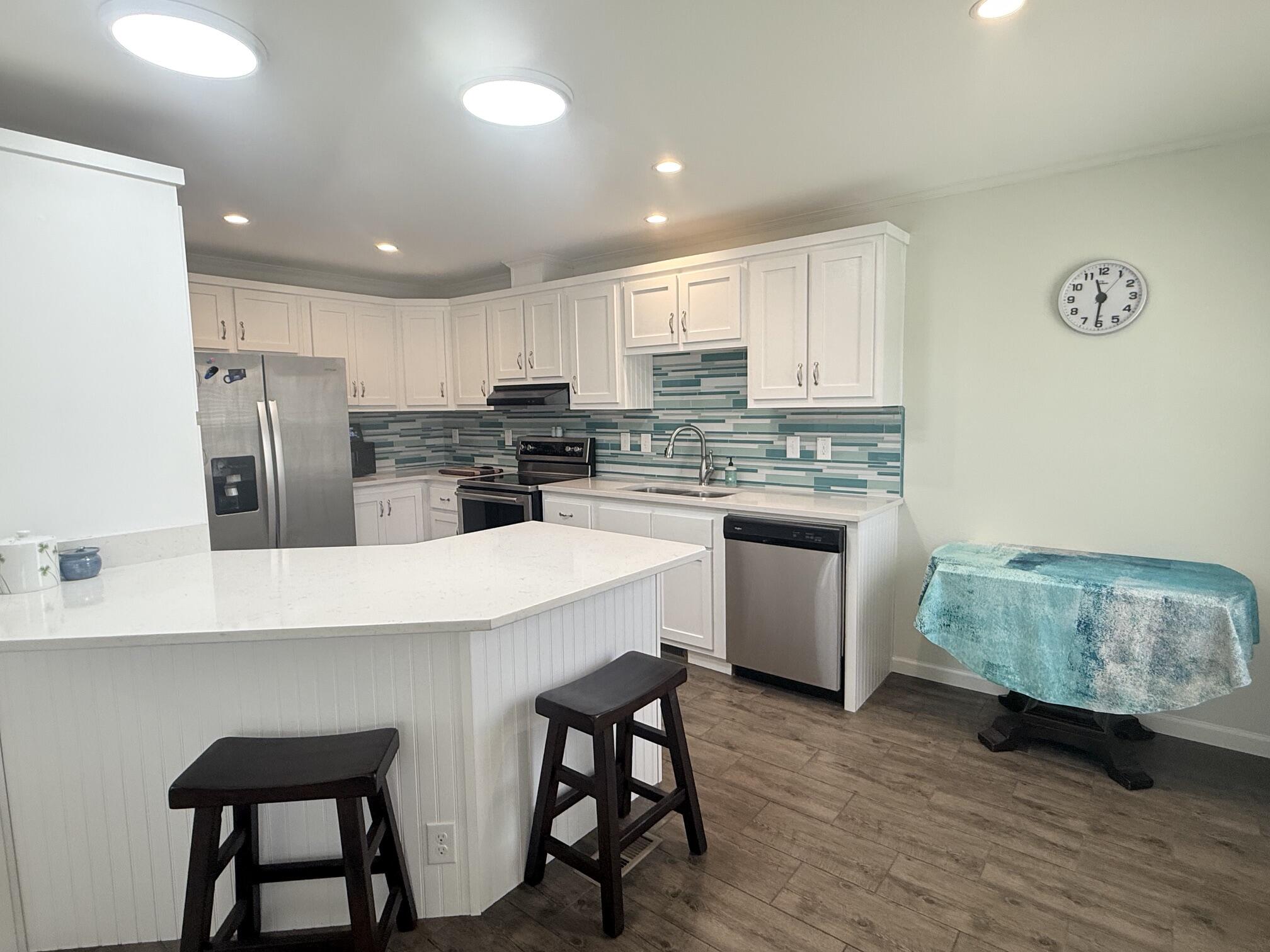 304 F Street Buffalo, WY 82834 - Photo 5 of 19 IMG_2354