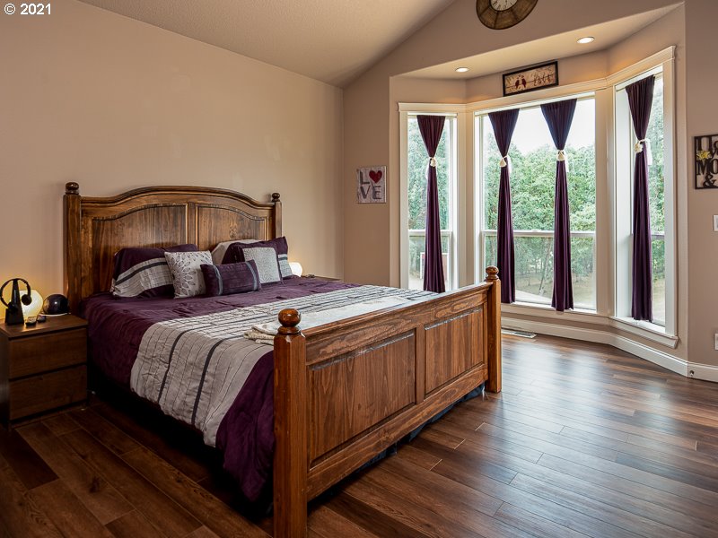 54820 Southwest Patton Avenue Gaston, OR 97119 - Photo 11 of 32