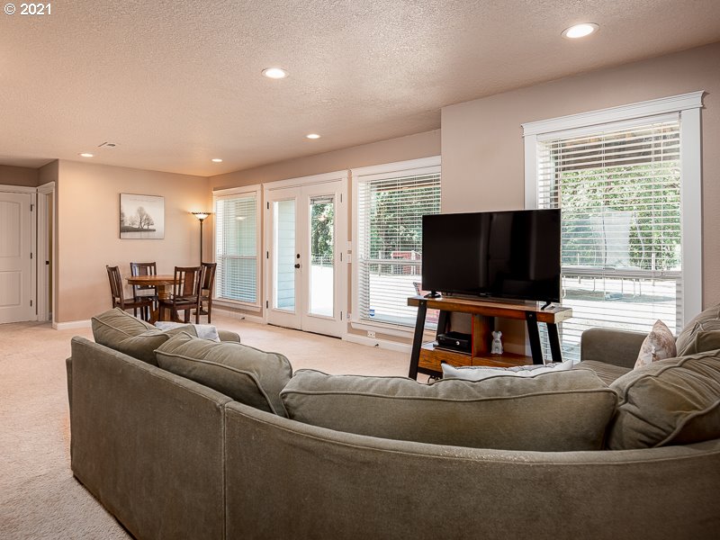 54820 Southwest Patton Avenue Gaston, OR 97119 - Photo 17 of 32