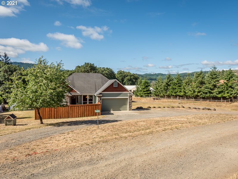 54820 Southwest Patton Avenue Gaston, OR 97119 - Photo 3 of 32