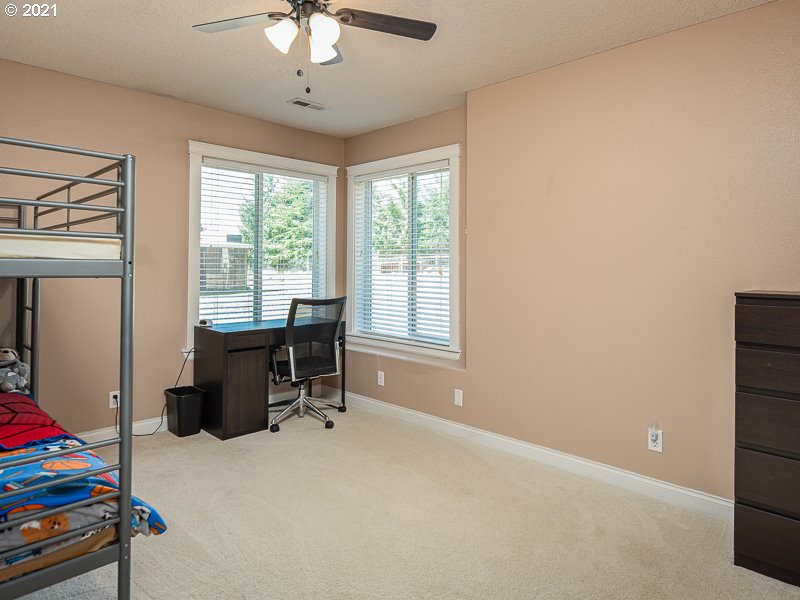 54820 Southwest Patton Avenue Gaston, OR 97119 - Photo 21 of 32