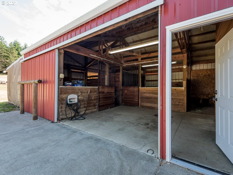 54820 Southwest Patton Avenue Gaston, OR 97119 - Photo 28 of 32