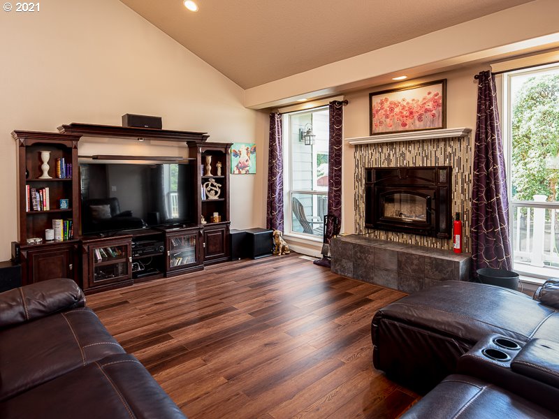 54820 Southwest Patton Avenue Gaston, OR 97119 - Photo 6 of 32