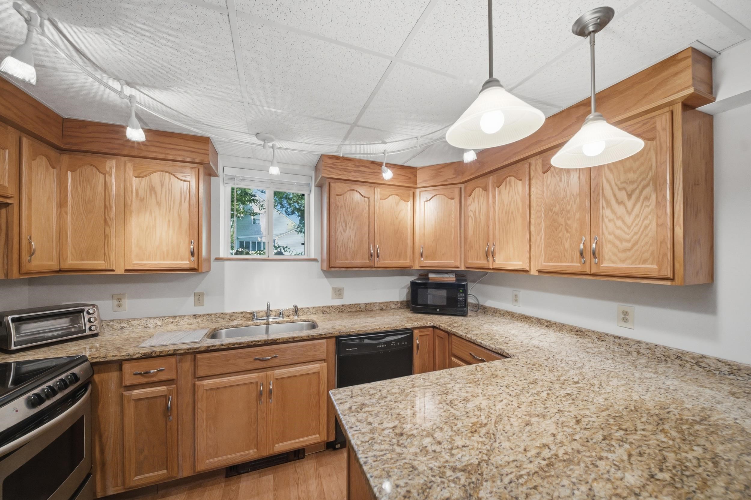1001 Ocean Boulevard Hampton, NH 03842 - Photo 32 of 57