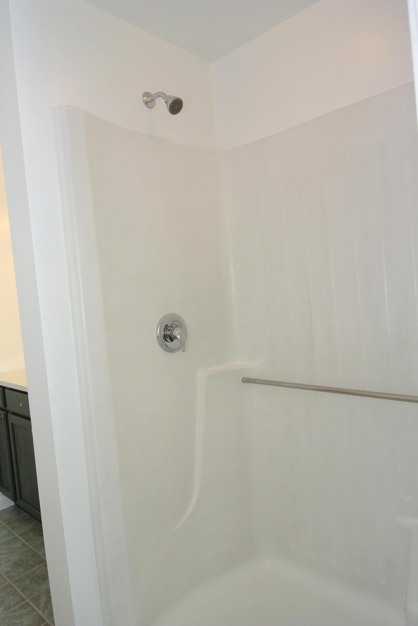 257 Upper Ridge Drive Effort, PA 18330 - Photo 24 of 63 1ST MASTER BATHROOM
