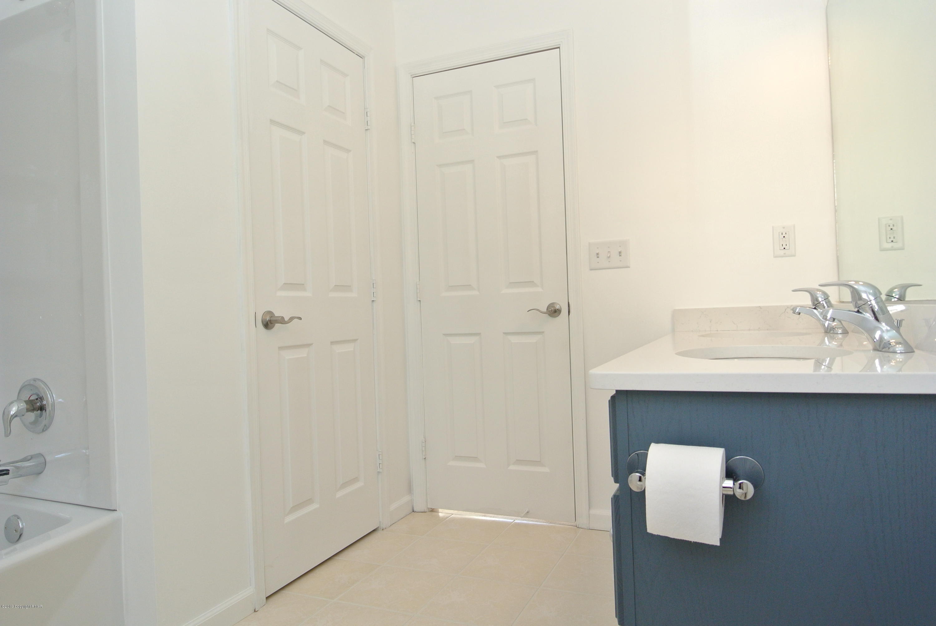 257 Upper Ridge Drive Effort, PA 18330 - Photo 31 of 63 2ND MASTER BATHROOM