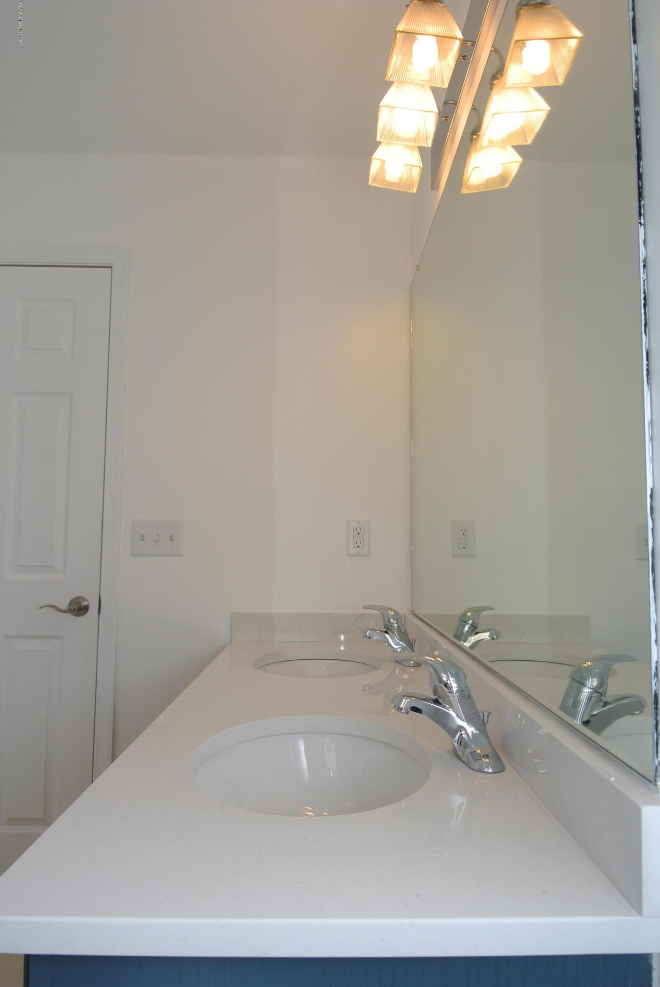 257 Upper Ridge Drive Effort, PA 18330 - Photo 33 of 63 2ND MASTER BATHROOM