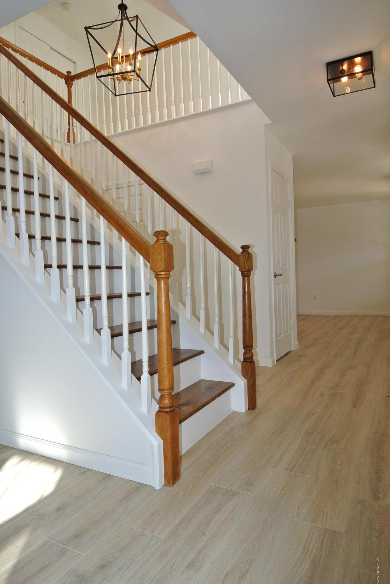 257 Upper Ridge Drive Effort, PA 18330 - Photo 5 of 63 ENTRANCE