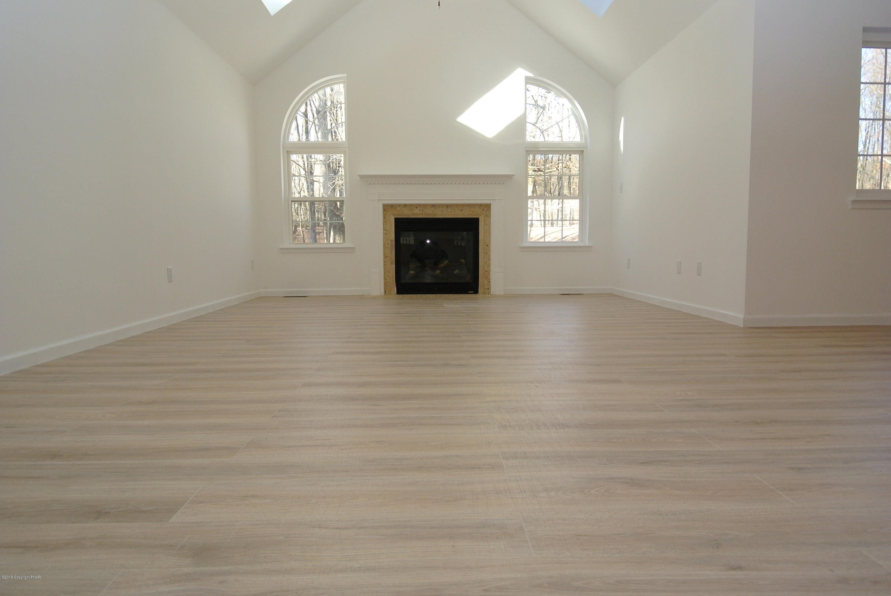 257 Upper Ridge Drive Effort, PA 18330 - Photo 8 of 63 FAMILY ROOM