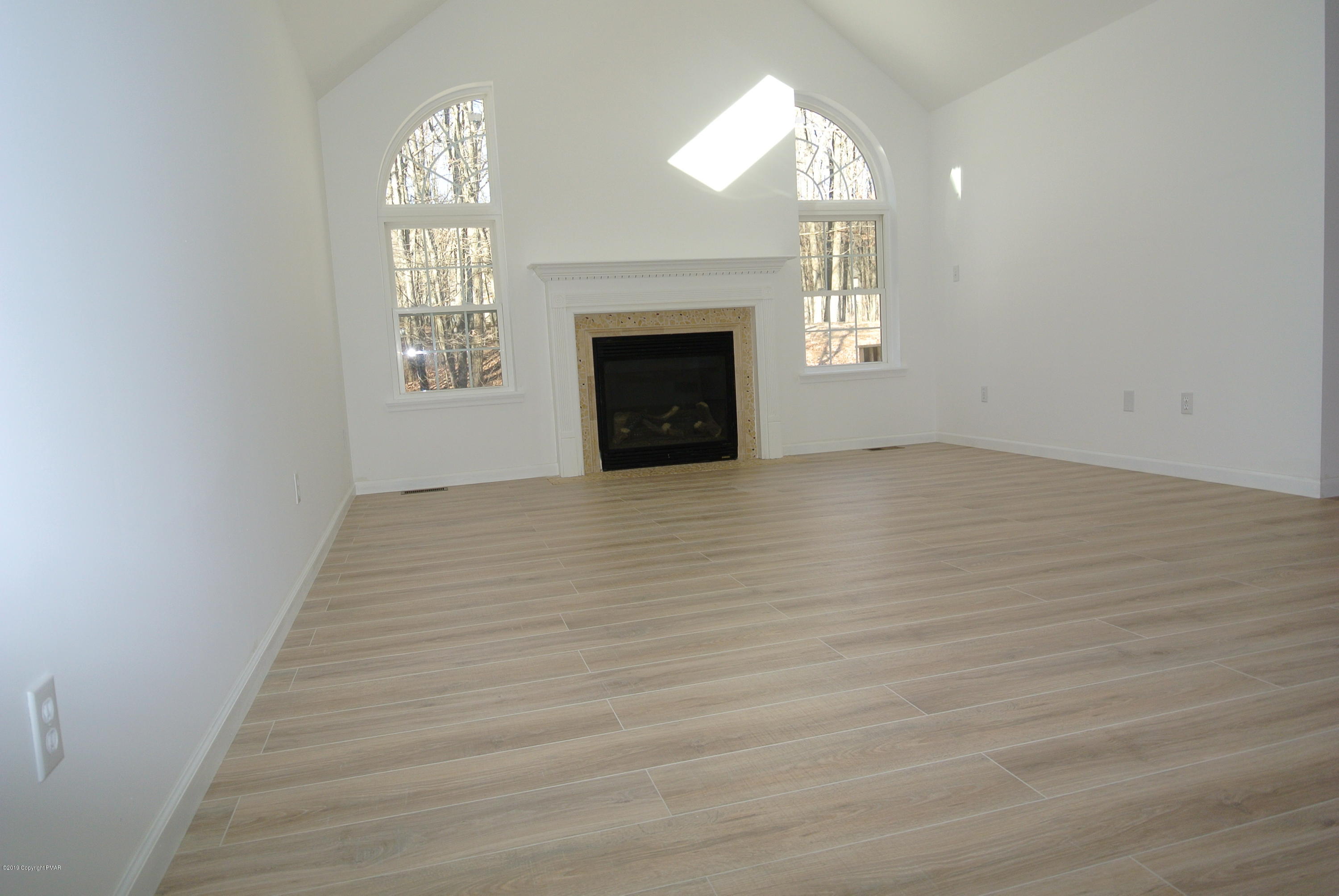 257 Upper Ridge Drive Effort, PA 18330 - Photo 9 of 63 FAMILY ROOM
