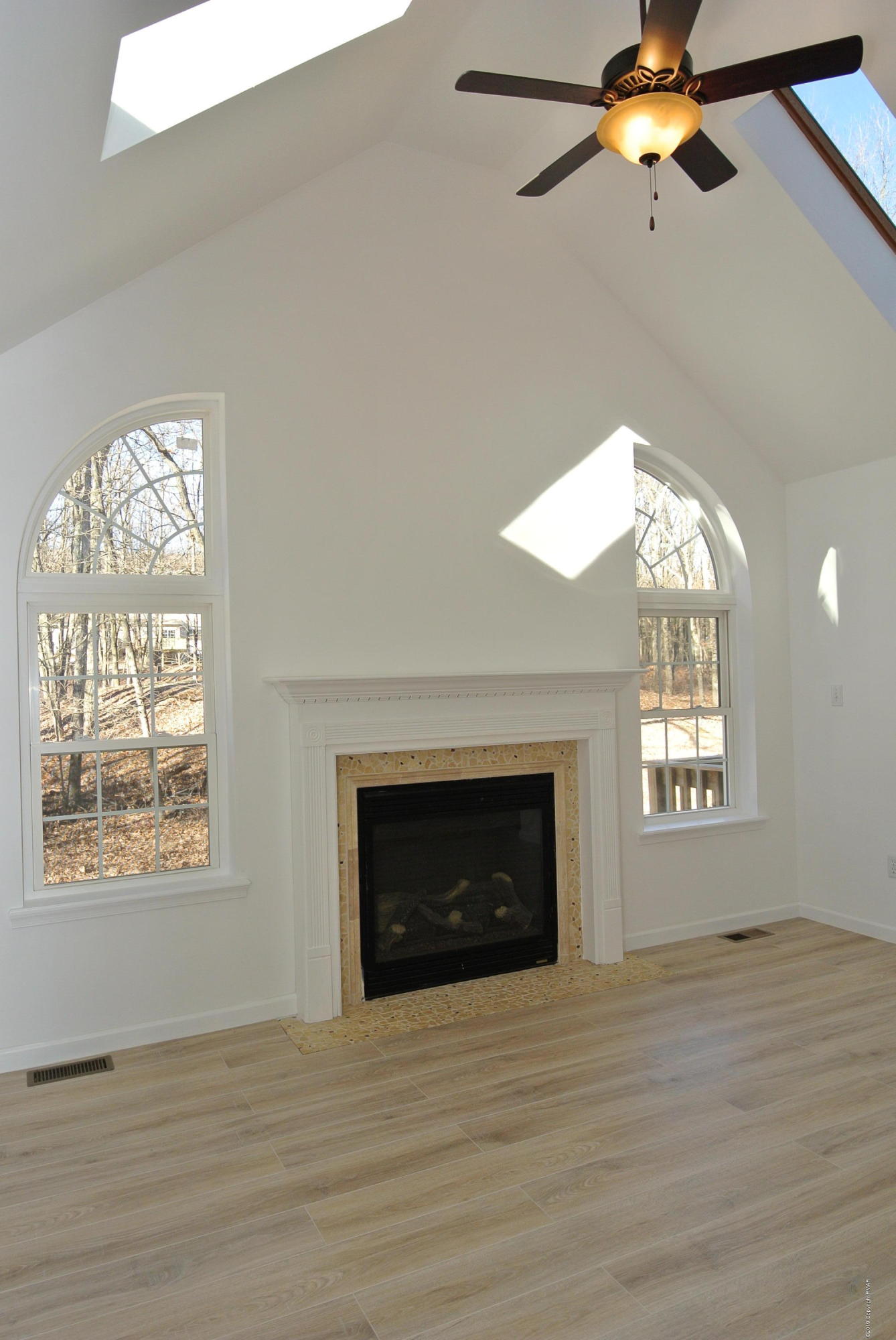 257 Upper Ridge Drive Effort, PA 18330 - Photo 10 of 63 FAMILY ROOM