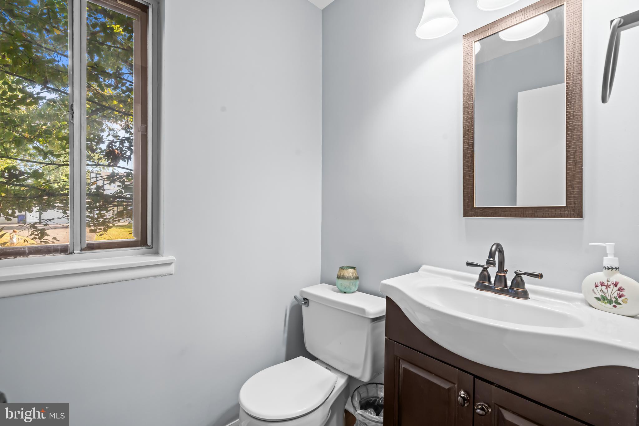 14938 Wellwood Road Silver Spring, MD 20905 - Photo 9 of 28