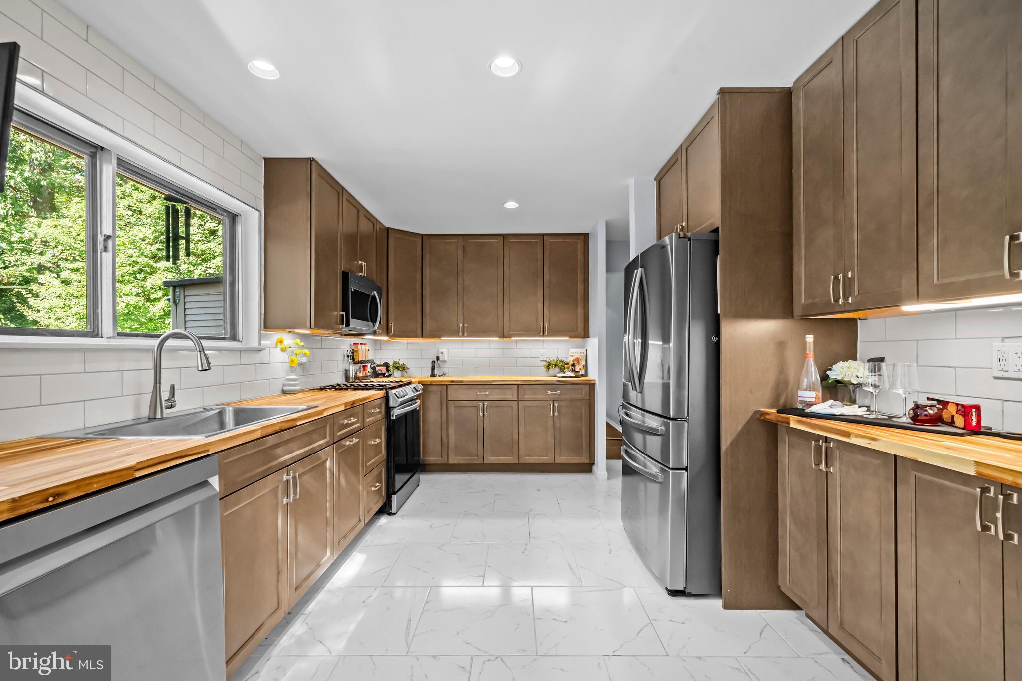 14938 Wellwood Road Silver Spring, MD 20905 - Photo 10 of 28