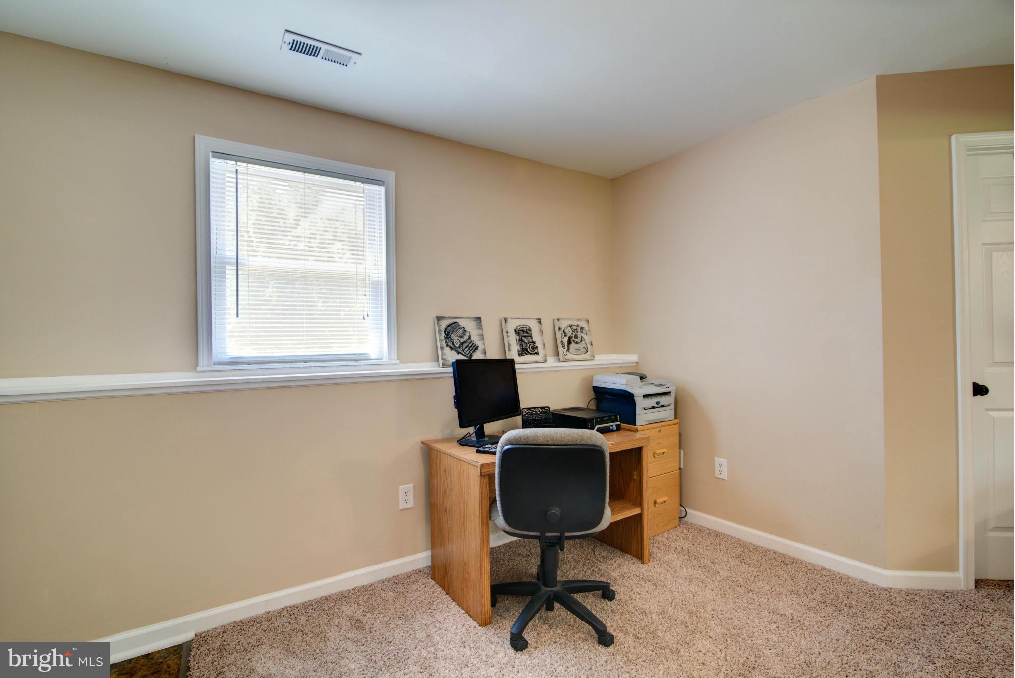 15840 Lockwood Road Williamsport, MD 21795 - Photo 23 of 30 Bedroom (Master)