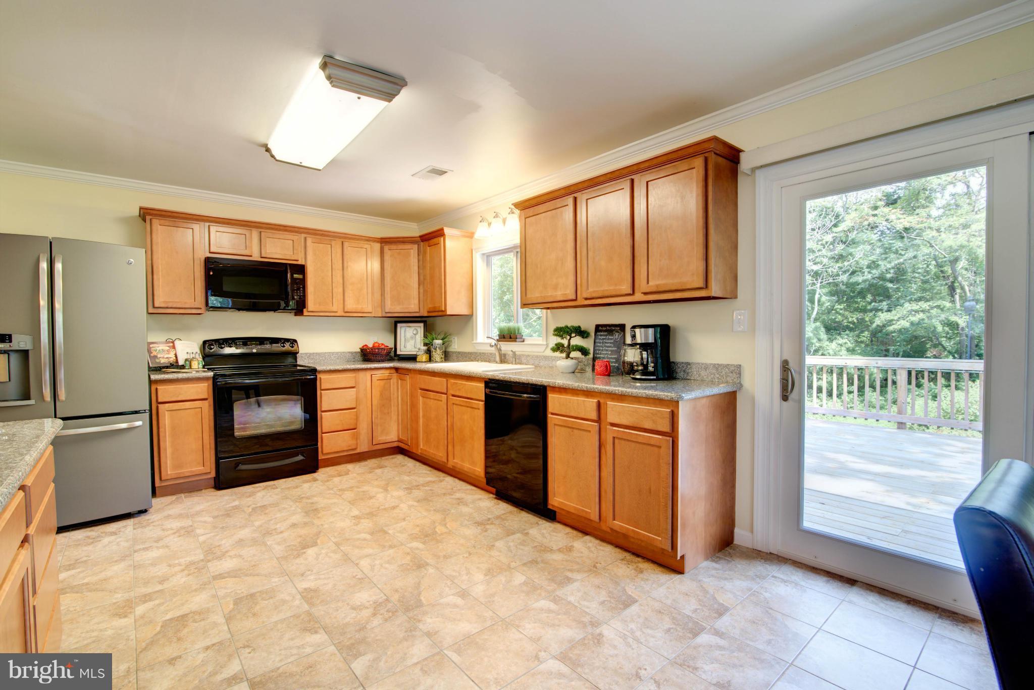 15840 Lockwood Road Williamsport, MD 21795 - Photo 8 of 30 Kitchen