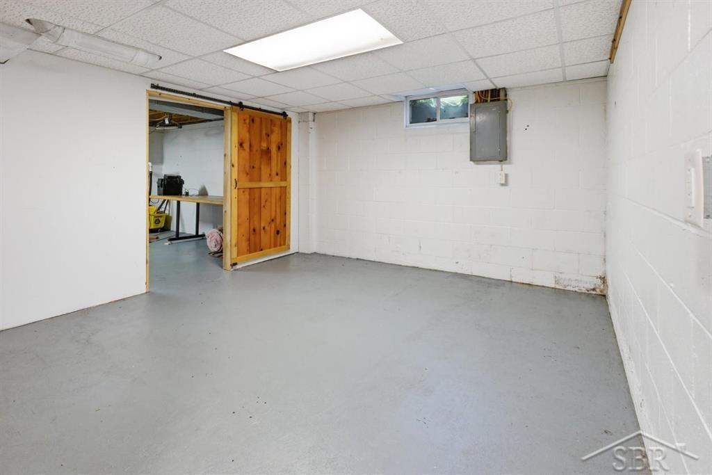 4665 North River Road Freeland, MI 48623 - Photo 28 of 37