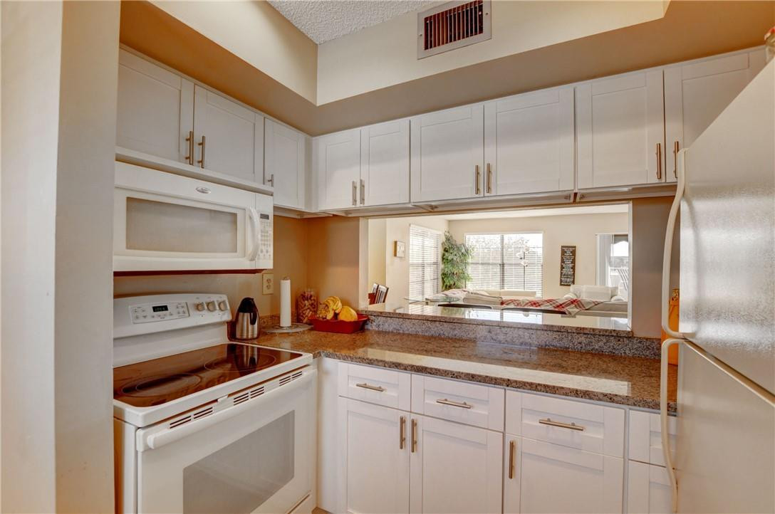 6638 Villa Sonrisa Drive, Unit 620 Boca Raton, FL 33433 - Photo 28 of 42 Photo 28