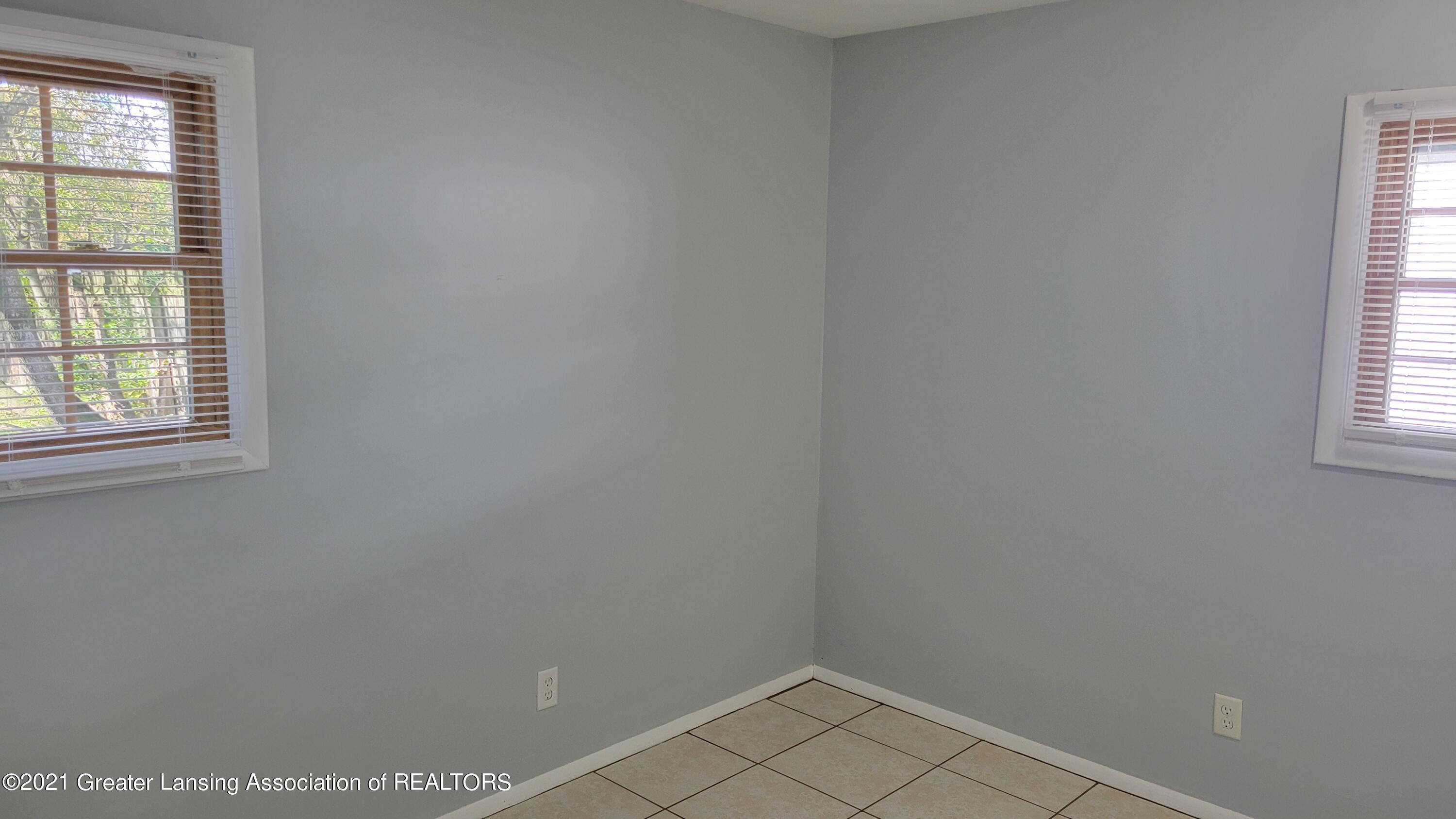 4908 Christiansen Road Lansing, MI 48910 - Photo 16 of 31 Bedroom 3