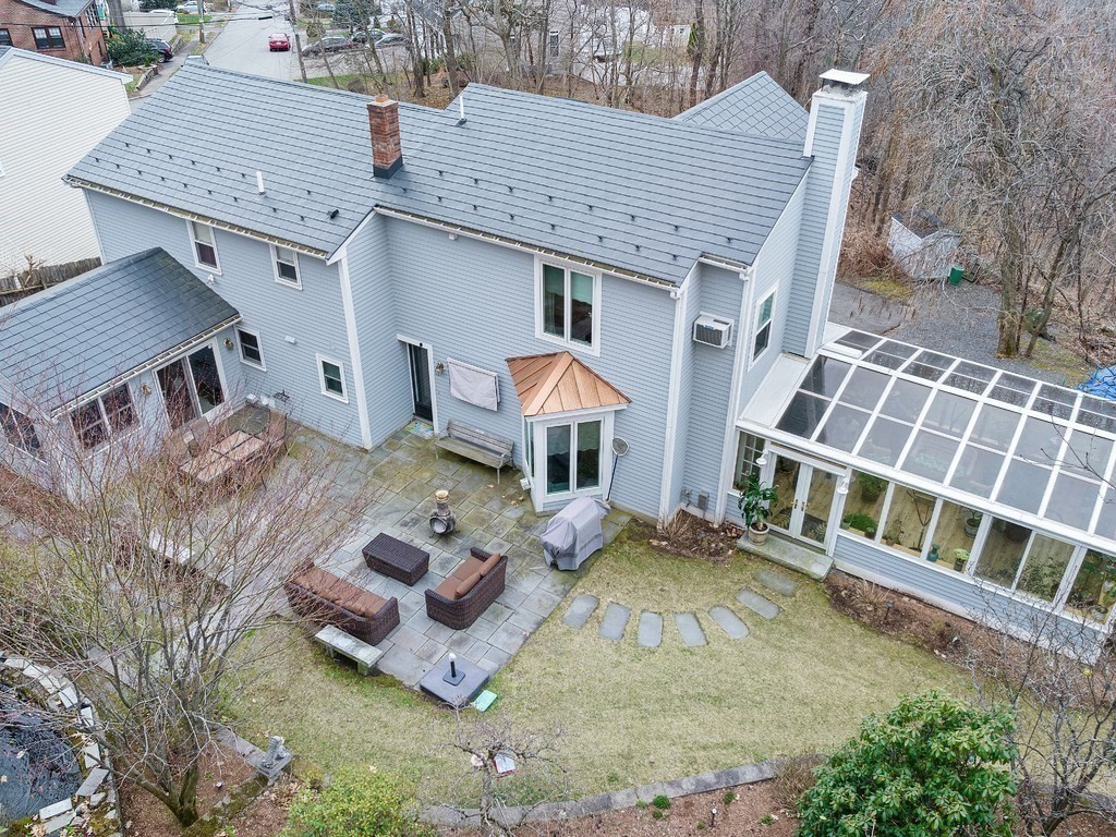 106 Westgate Road Waltham, MA 02453 - Photo 3 of 40