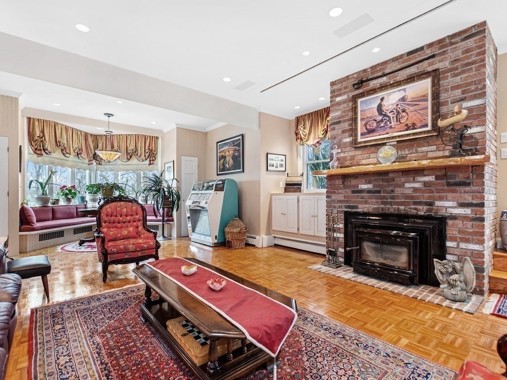 106 Westgate Road Waltham, MA 02453 - Photo 5 of 40