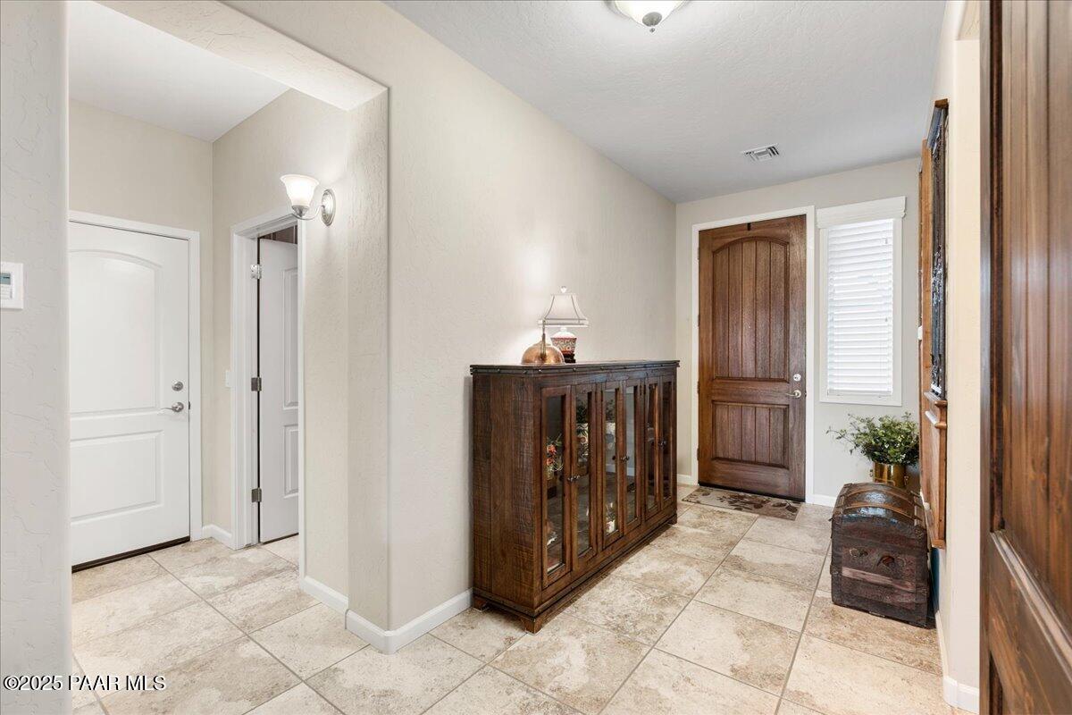8375 Pepperbox Road Prescott Valley, AZ 86315 - Photo 5 of 32 06-Foyer