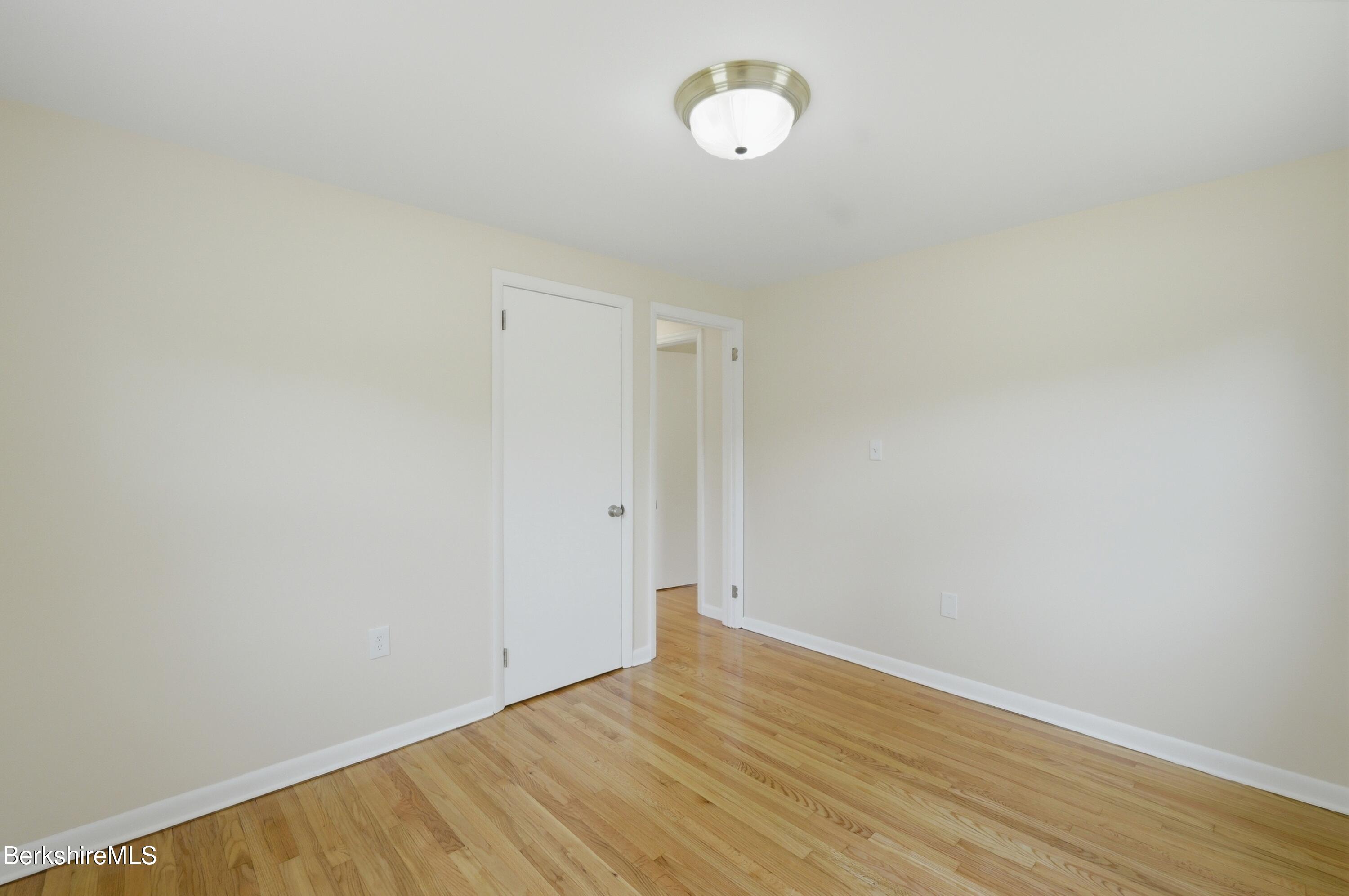 184 Melbourne Road Pittsfield, MA 01201 - Photo 22 of 36 Bedroom 2