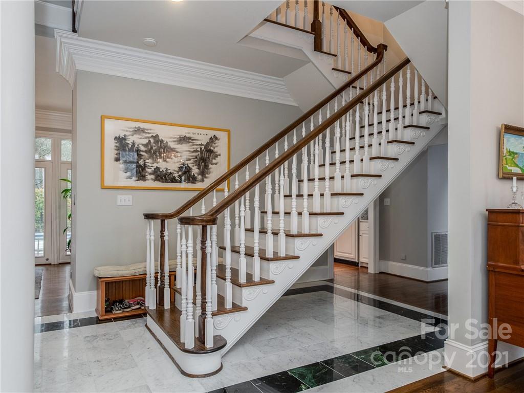 2131 Rolston Drive Charlotte, NC 28207 - Photo 18 of 35 a view of entryway