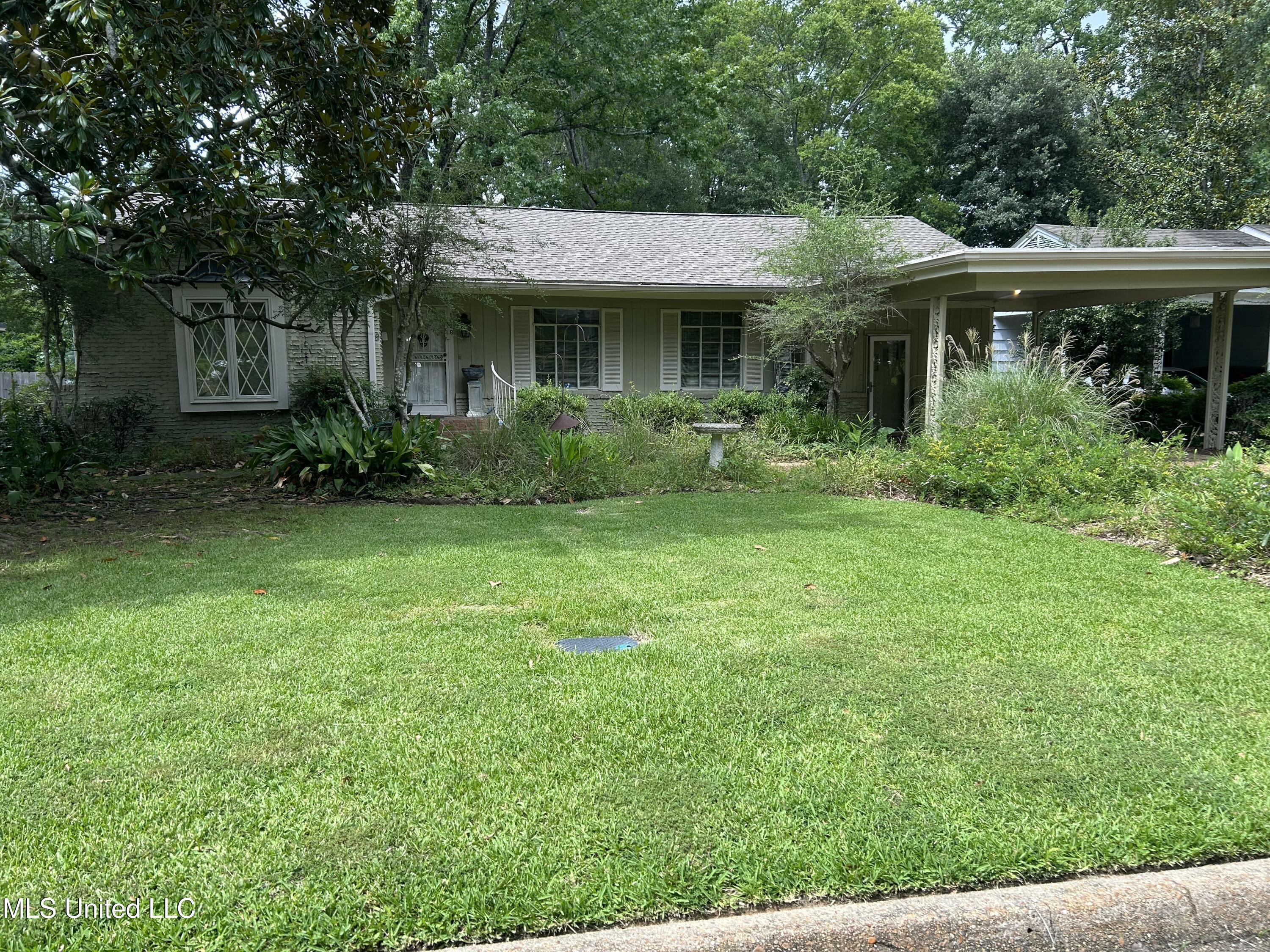 1048 Meadow Heights Drive Jackson, MS 39206 - Photo 1 of 23 IMG_1510