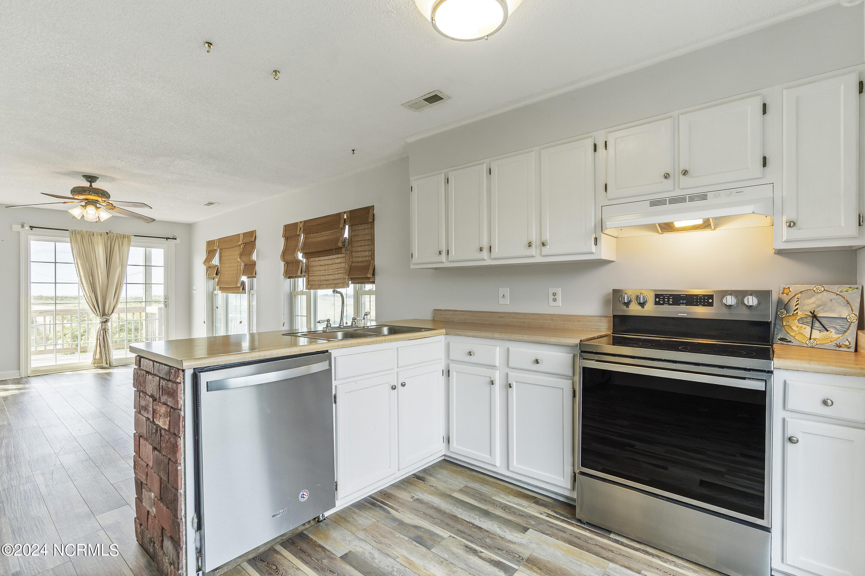 1965 New River Inlet Road North Topsail Beach, NC 28460 - Photo 18 of 57 mls-DSC03918