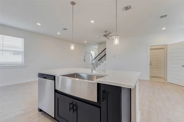 $279,900 | 1131 Santee Court, Rosharon, TX 77583