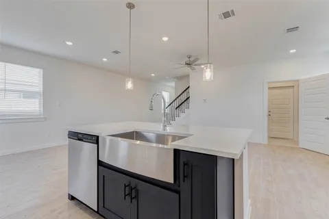 $279,900 | 1131 Santee Court, Rosharon, TX 77583