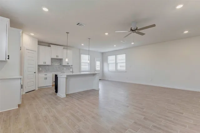 $279,900 | 1131 Santee Court, Rosharon, TX 77583