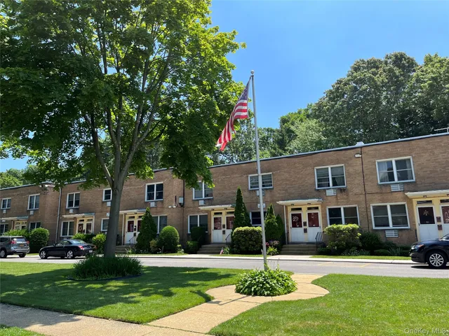 $3,100 | 3592 Park Avenue, Unit 2B, Wantagh, NY 11793