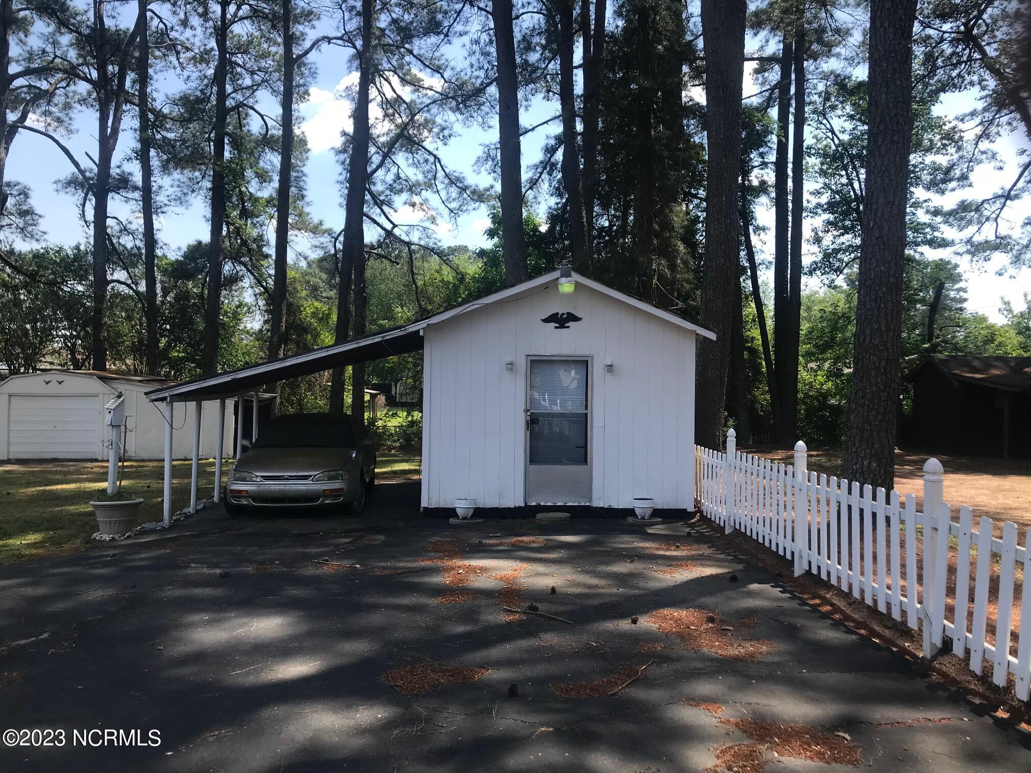 3487 Dobbs Farm Road Kinston, NC 28504 - Photo 5 of 25 IMG_5298