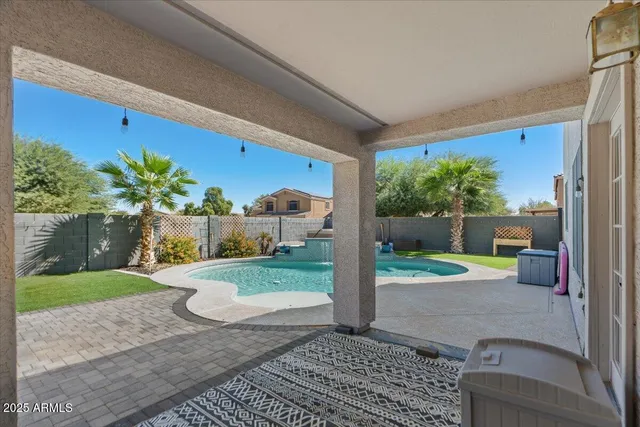 $599,999 | 43502 West Blazen Trail, Maricopa, AZ 85138