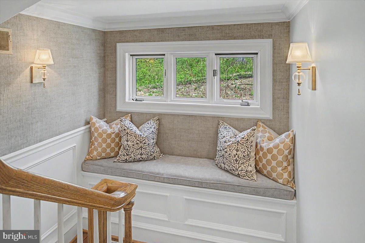1626 Snuff Mill Road Hockessin, DE 19707 - Photo 30 of 65 Cozy window seat at landing
