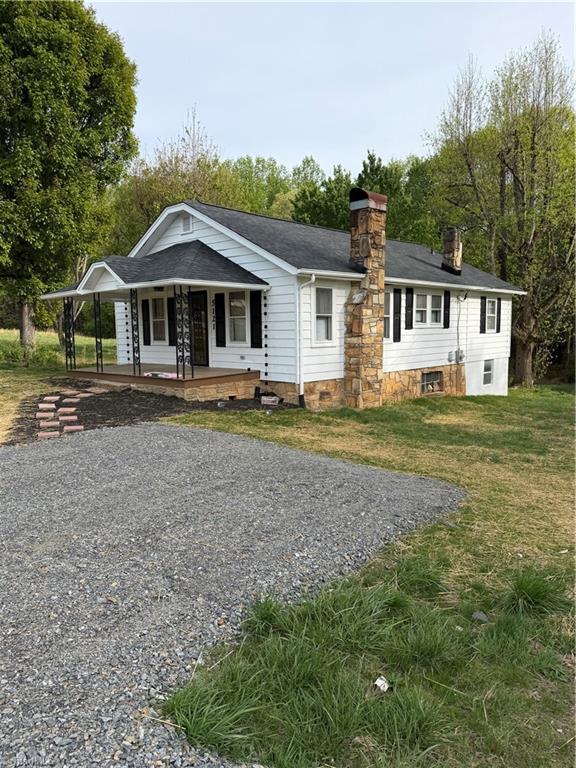 5121 Center Road Jonesville, NC 28642 - Photo 1 of 16 Gallery Image 1
