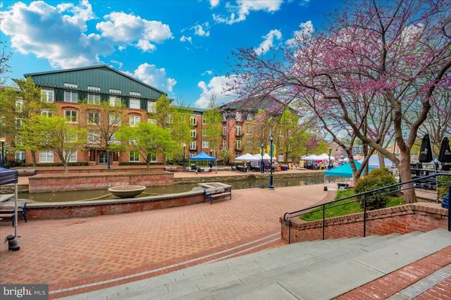 a view of a terrace with sitting area