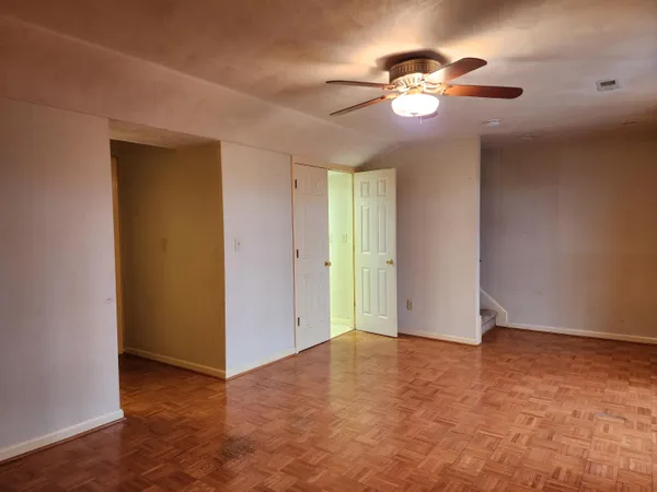 $255,000 | 3363 Londonderry Lane, Roanoke, VA 24018