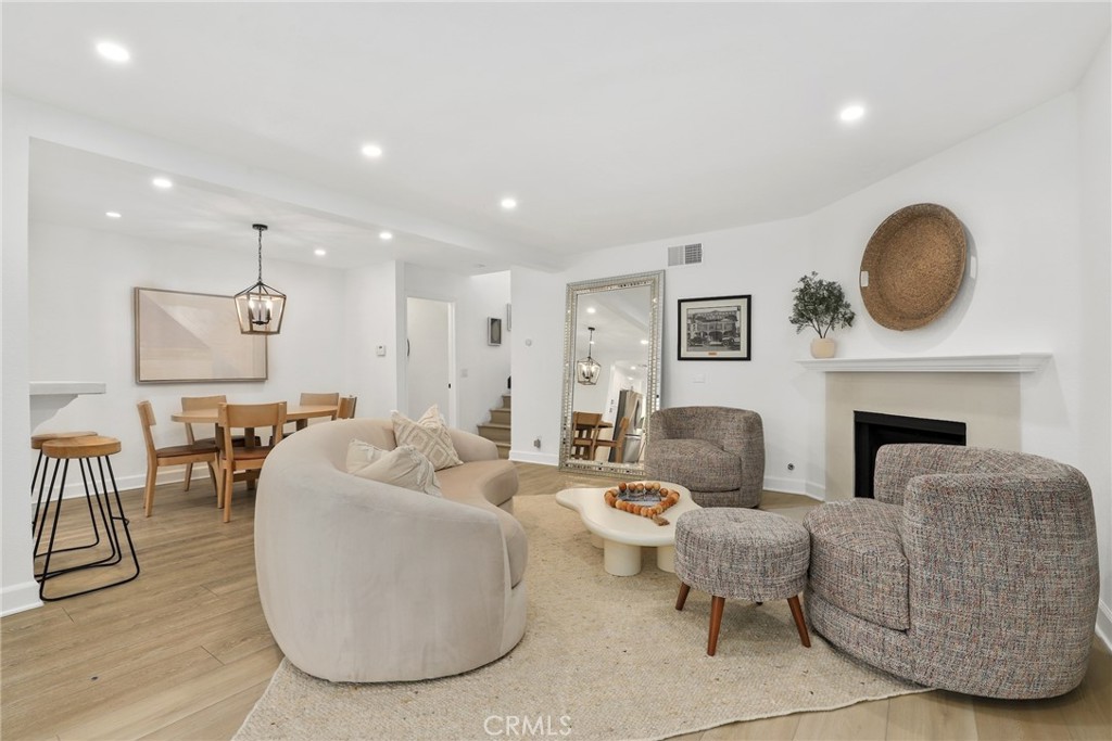 21500 Califa Street, Unit 184 Woodland Hills, CA 91367 - Photo 1 of 1