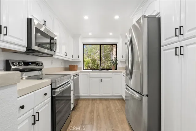 $695,000 | 21500 Califa Street, Unit 184, Woodland Hills, CA 91367