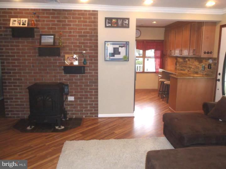 52 Iroquois Road Levittown, PA 19057 - Photo 14 of 25 Living Room